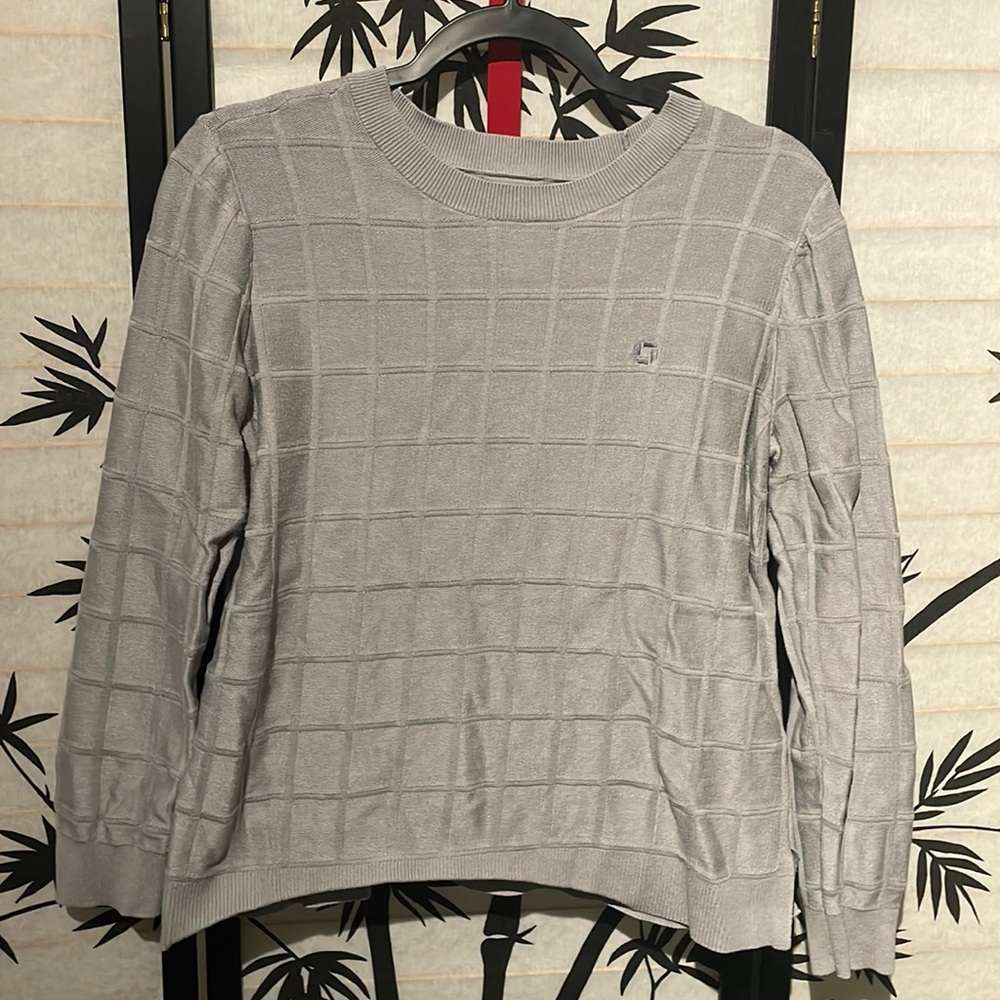 Chase Bank gray square knit sweater